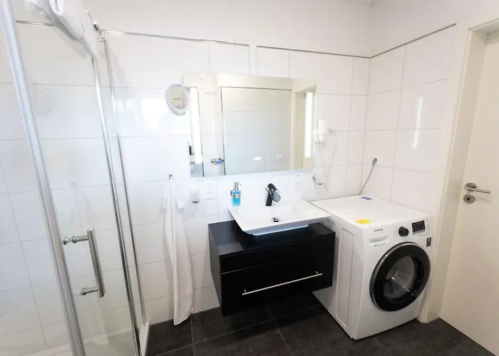 Smartfewo Loft Sauna Balkon Parkplatz Apartment *